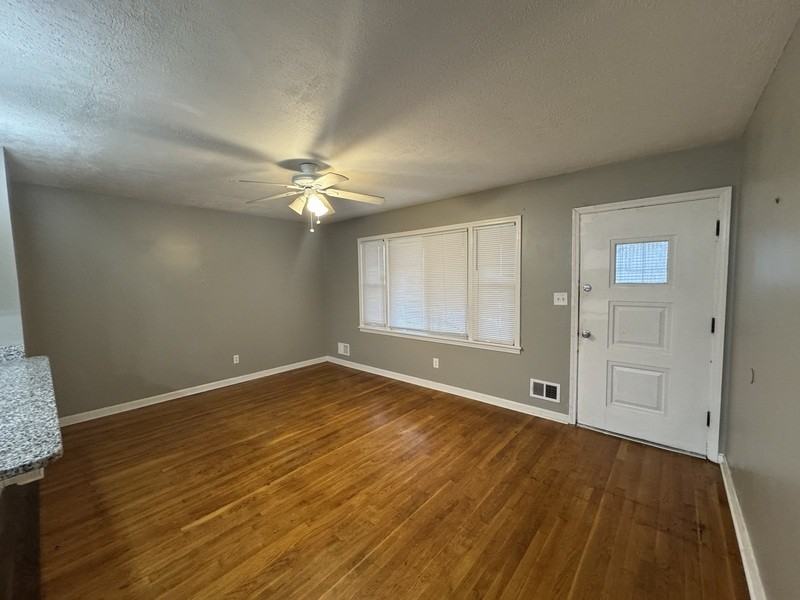 4311 Raven Ridge Dr - Photo 4 of 18