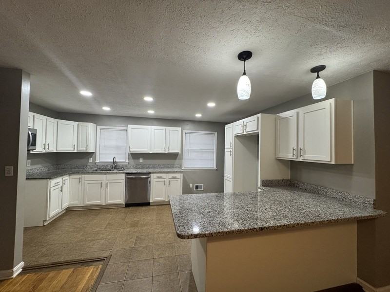 4311 Raven Ridge Dr - Photo 7 of 18
