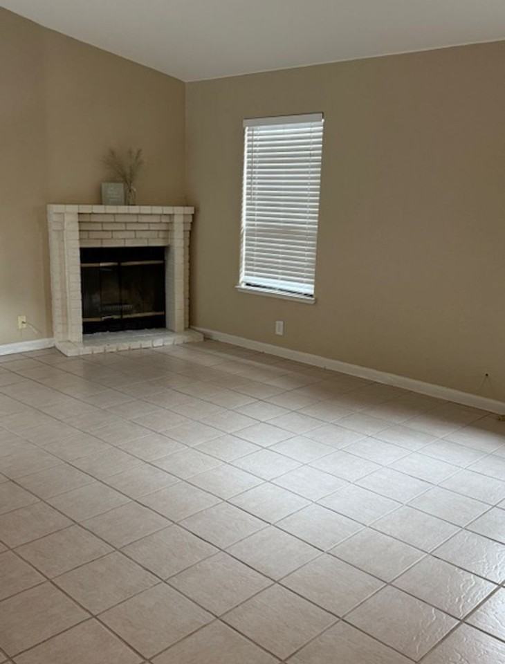 1336 Puebla Way - Photo 2 of 14