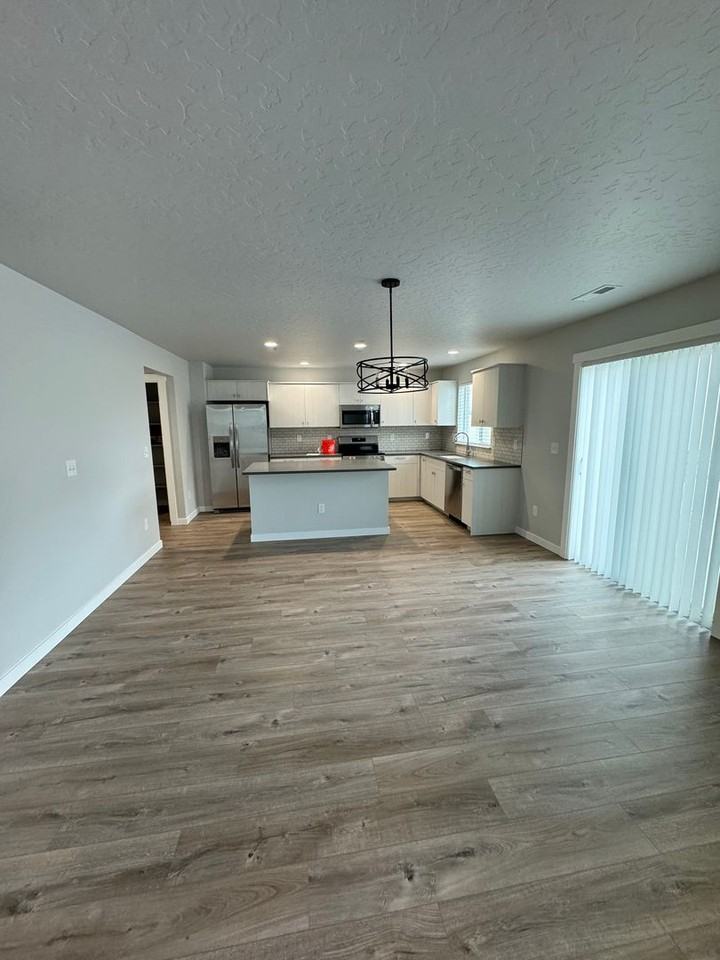 7018 W Redwood Creek Dr - Photo 5 of 17