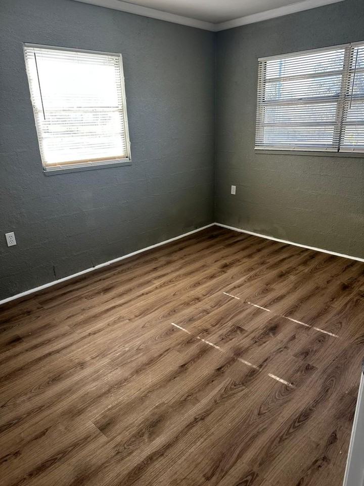 1403 Lotela Ave - Photo 3 of 5
