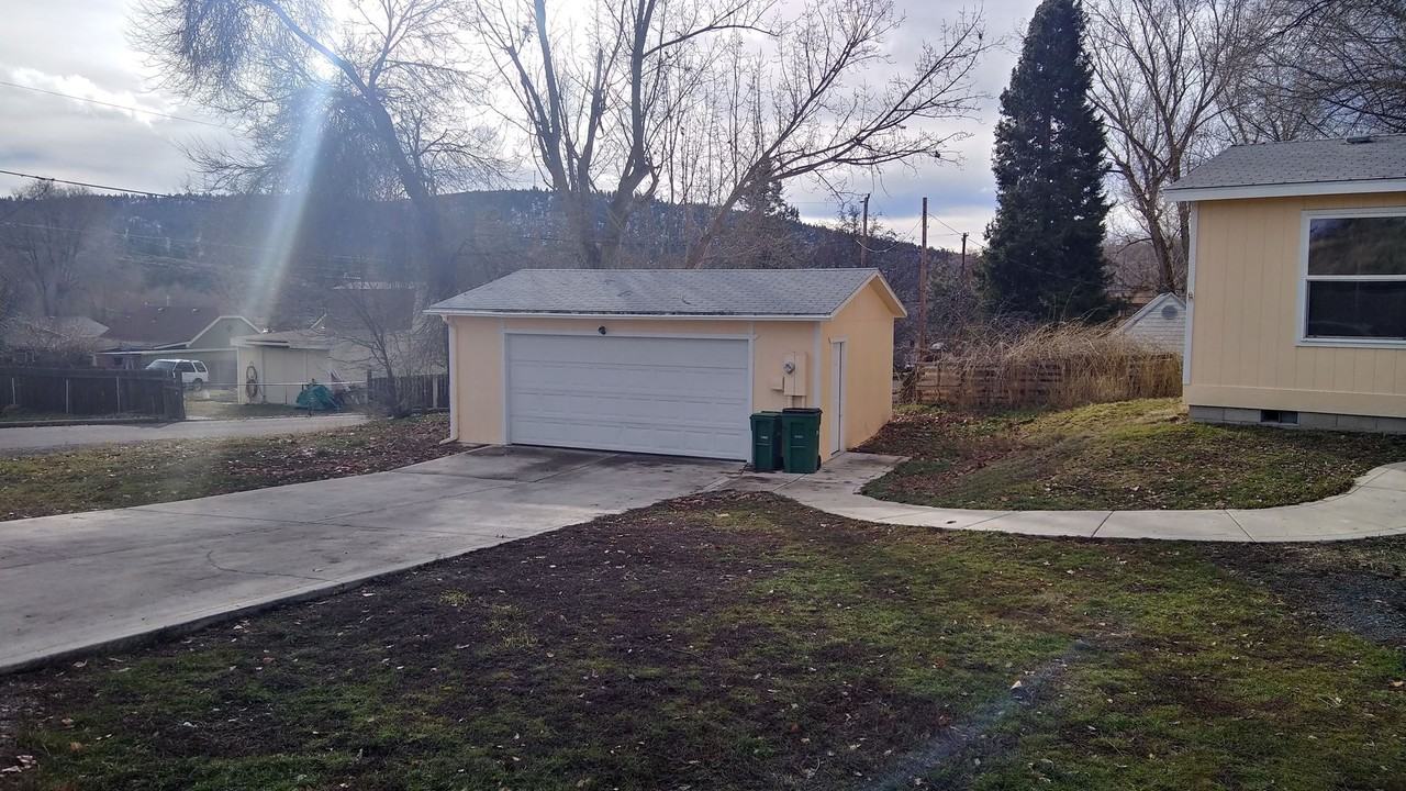 507 Hill St - Photo 2 of 13