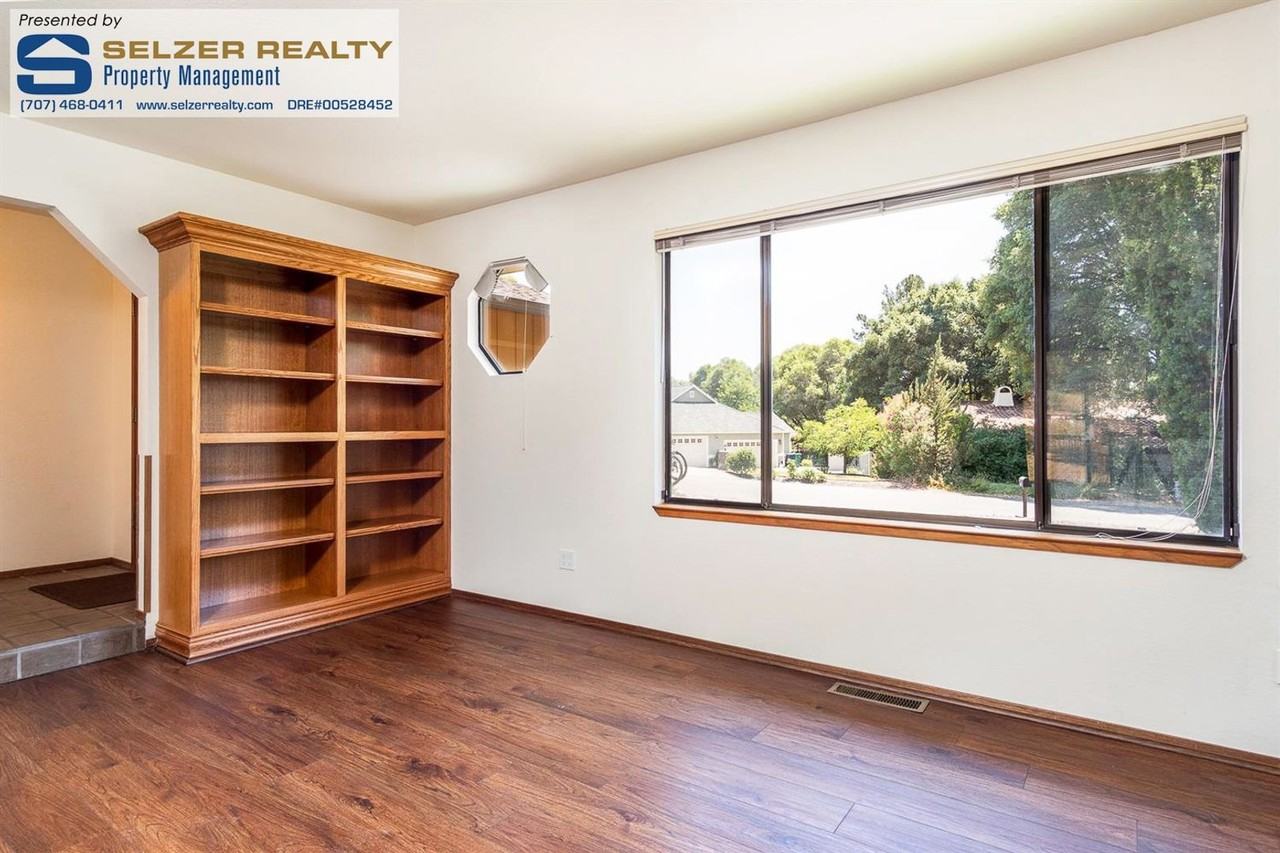 1320 Sequoia Plz - Photo 3 of 11