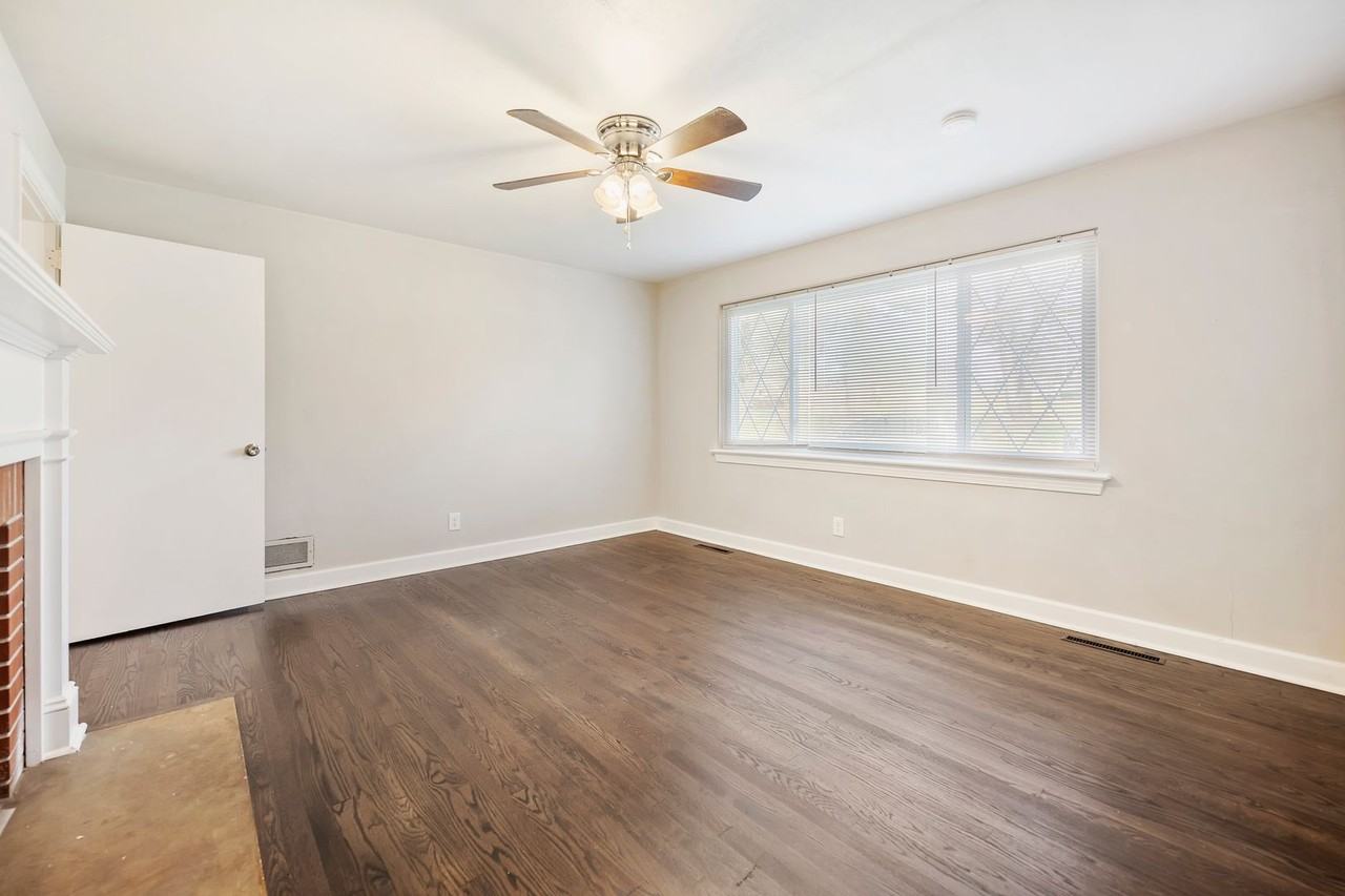 525 4th Ave Sw - Photo 2 of 20