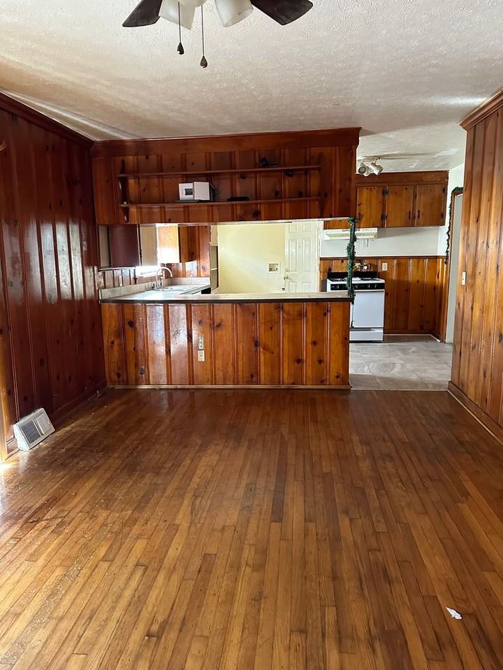 245 Shady Cir - Photo 3 of 8