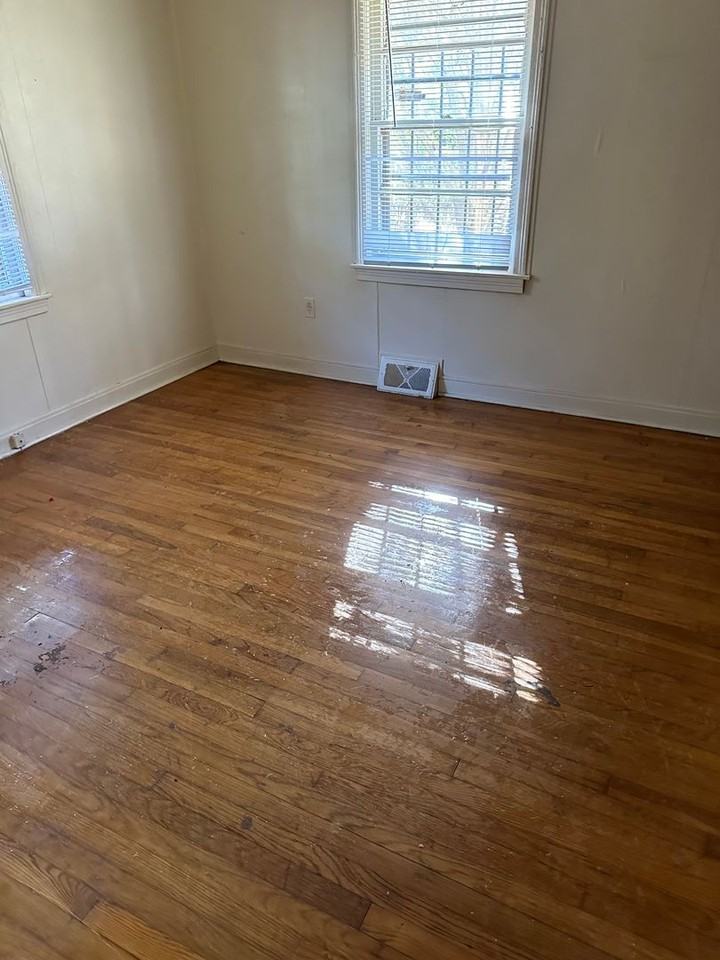 245 Shady Cir - Photo 5 of 8