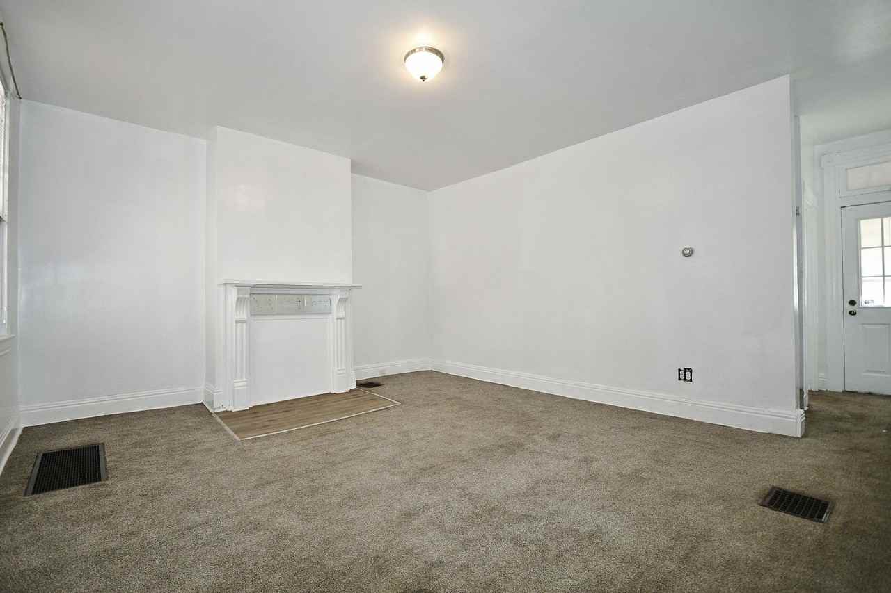208 Pattison St - Photo 6 of 26