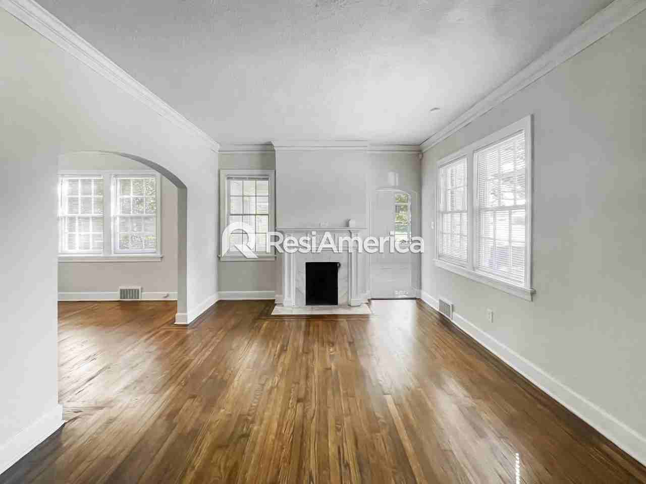 1628 Vollintine Ave - Photo 2 of 20