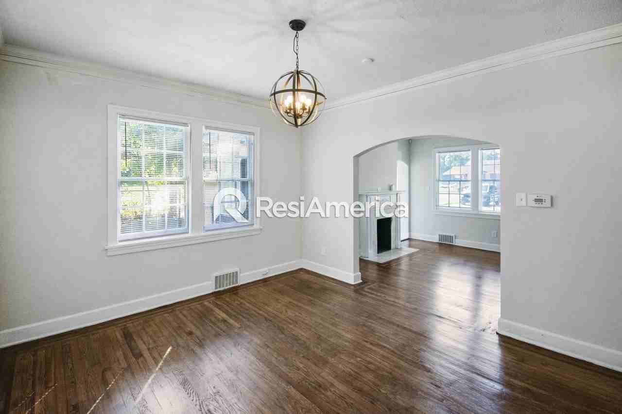 1628 Vollintine Ave - Photo 3 of 20