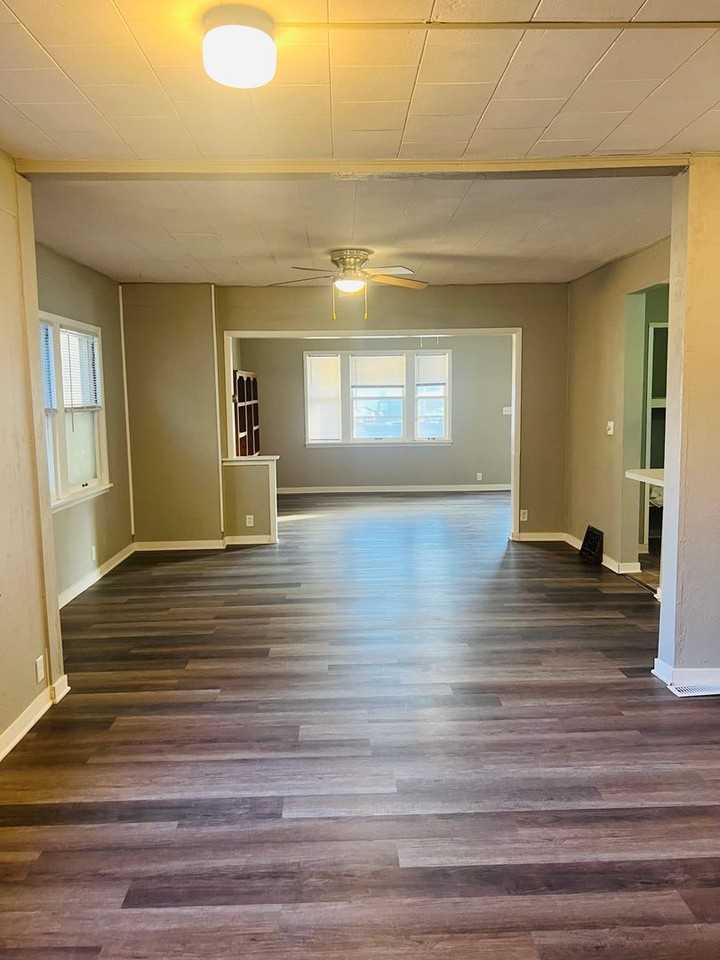 408 W Walnut St - Photo 6 of 13