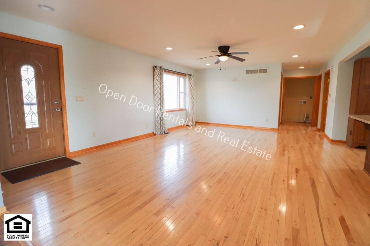 8122 County Road 60 - Photo 4 of 25