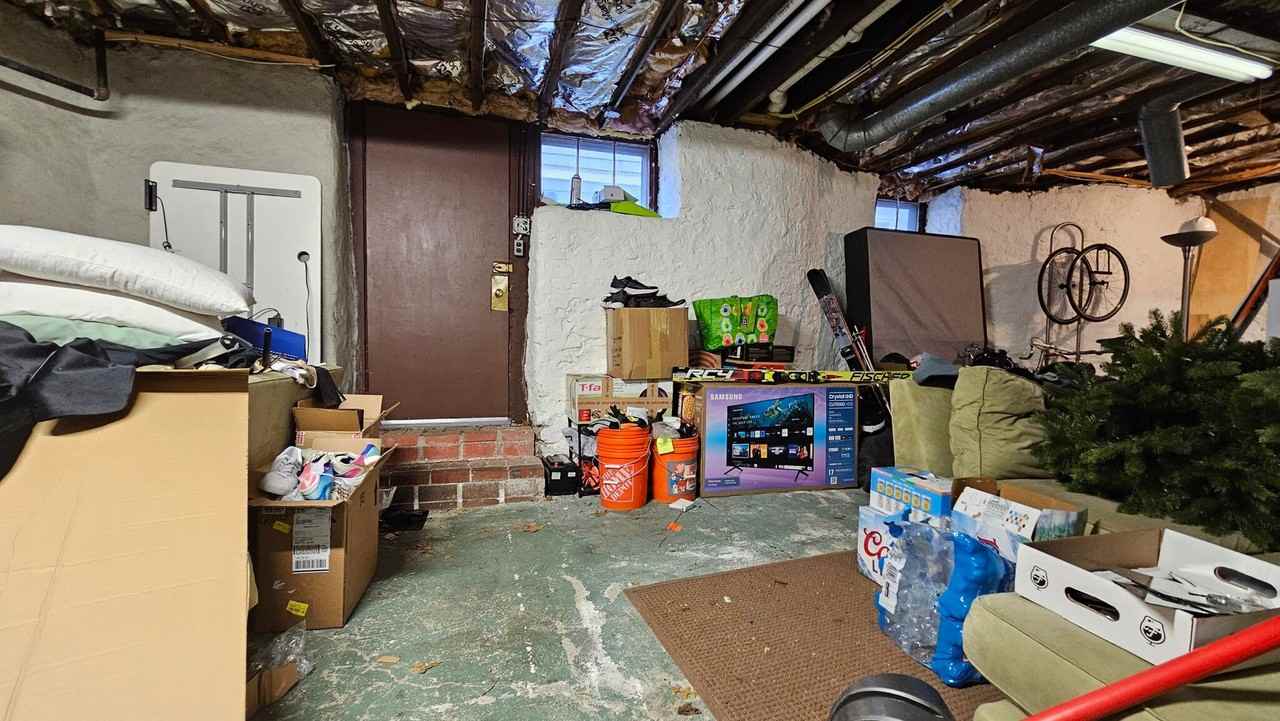 4 Woodstock Ave - Photo 4 of 20