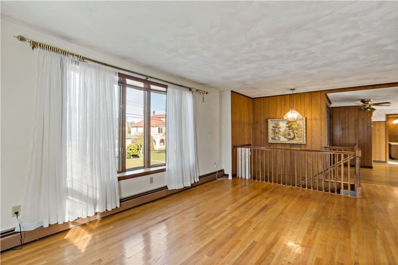 51 Bellevue Ave - Photo 4 of 23