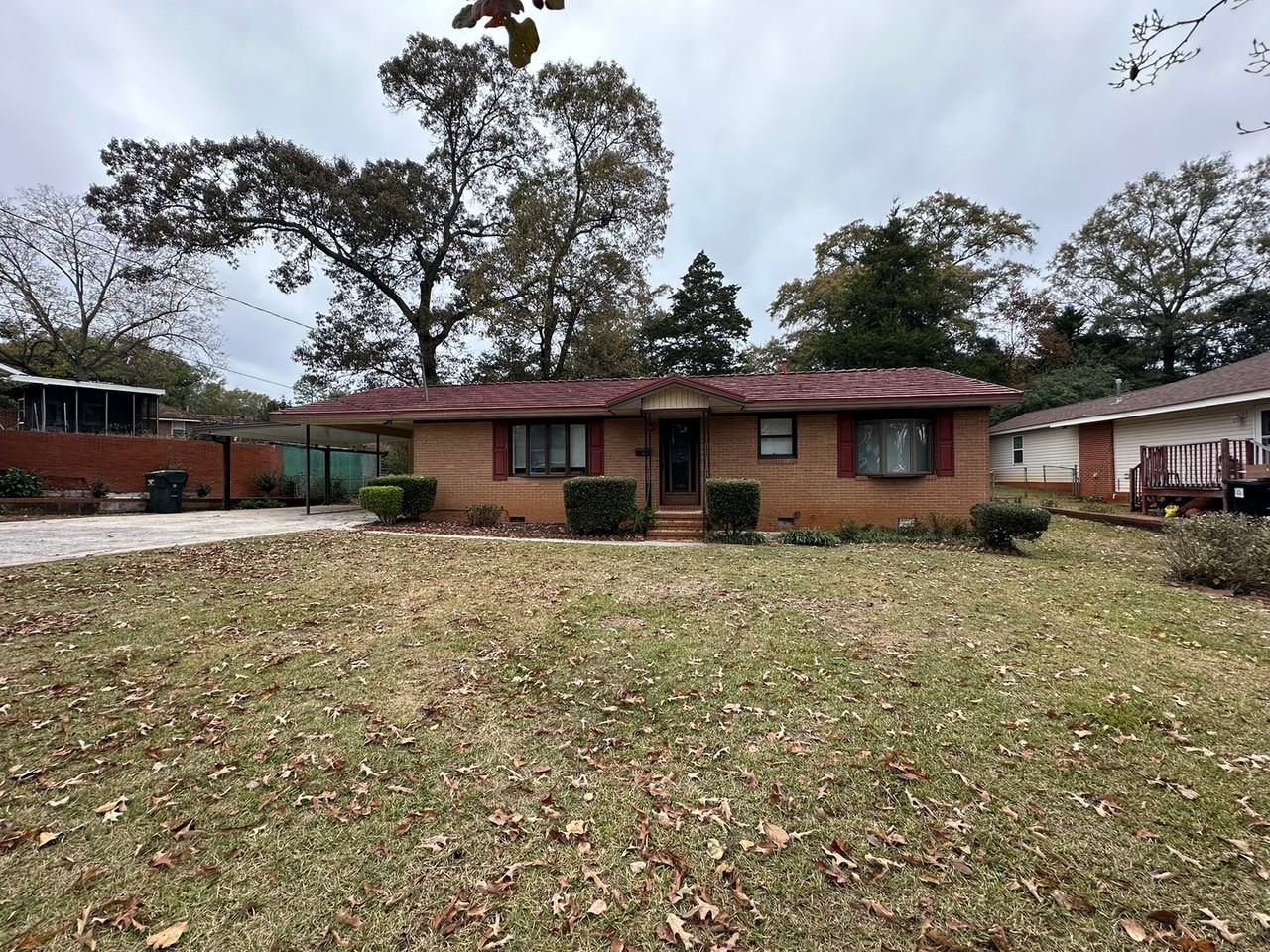 223 Kingsway Dr - Photo 2 of 21