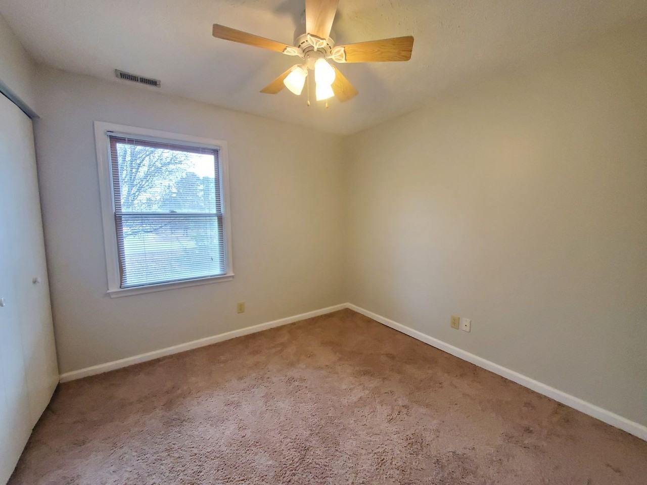 866 Melody Ln - Photo 6 of 28