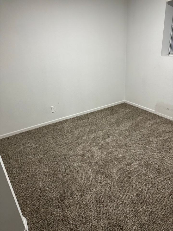 1978 W Sir Robert Dr - Photo 2 of 5