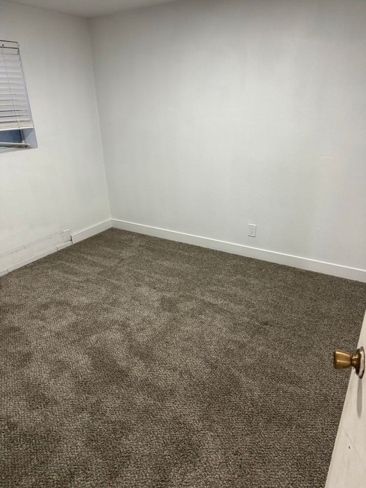 1978 W Sir Robert Dr - Photo 3 of 5