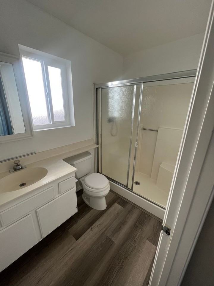 29250 Murrieta Rd - Photo 6 of 10