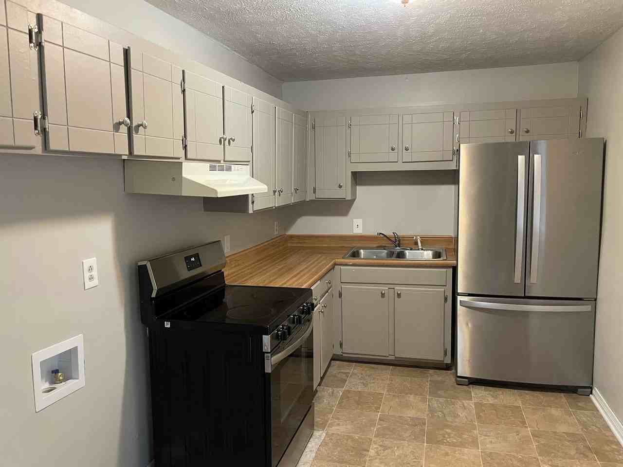 3428 W Hamilton Ave - Photo 5 of 9