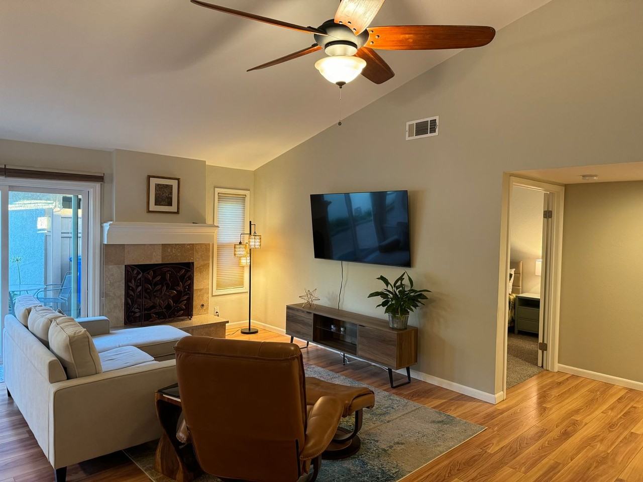 197 La Veta Dr - Photo 4 of 14