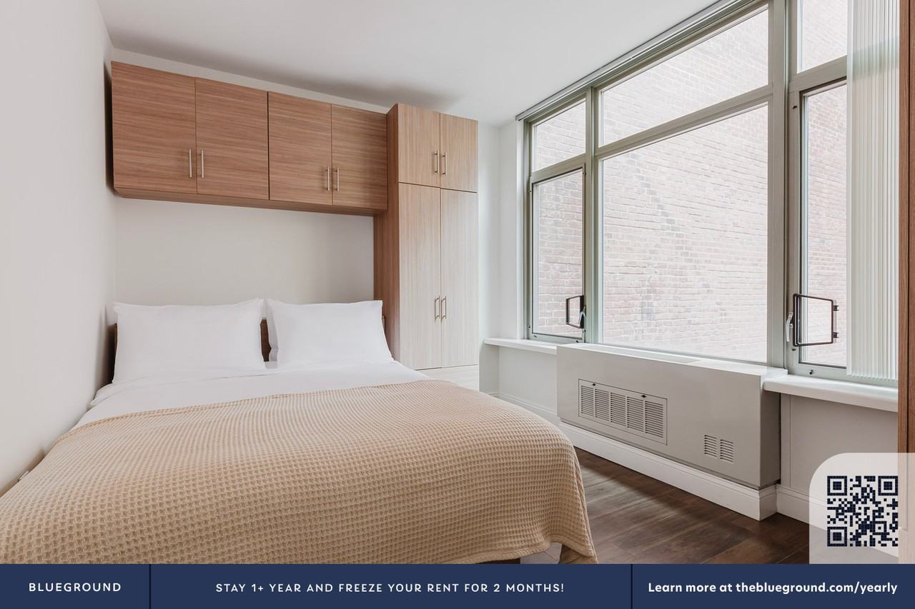 266 3rd Ave #1705 - Photo 7 of 16