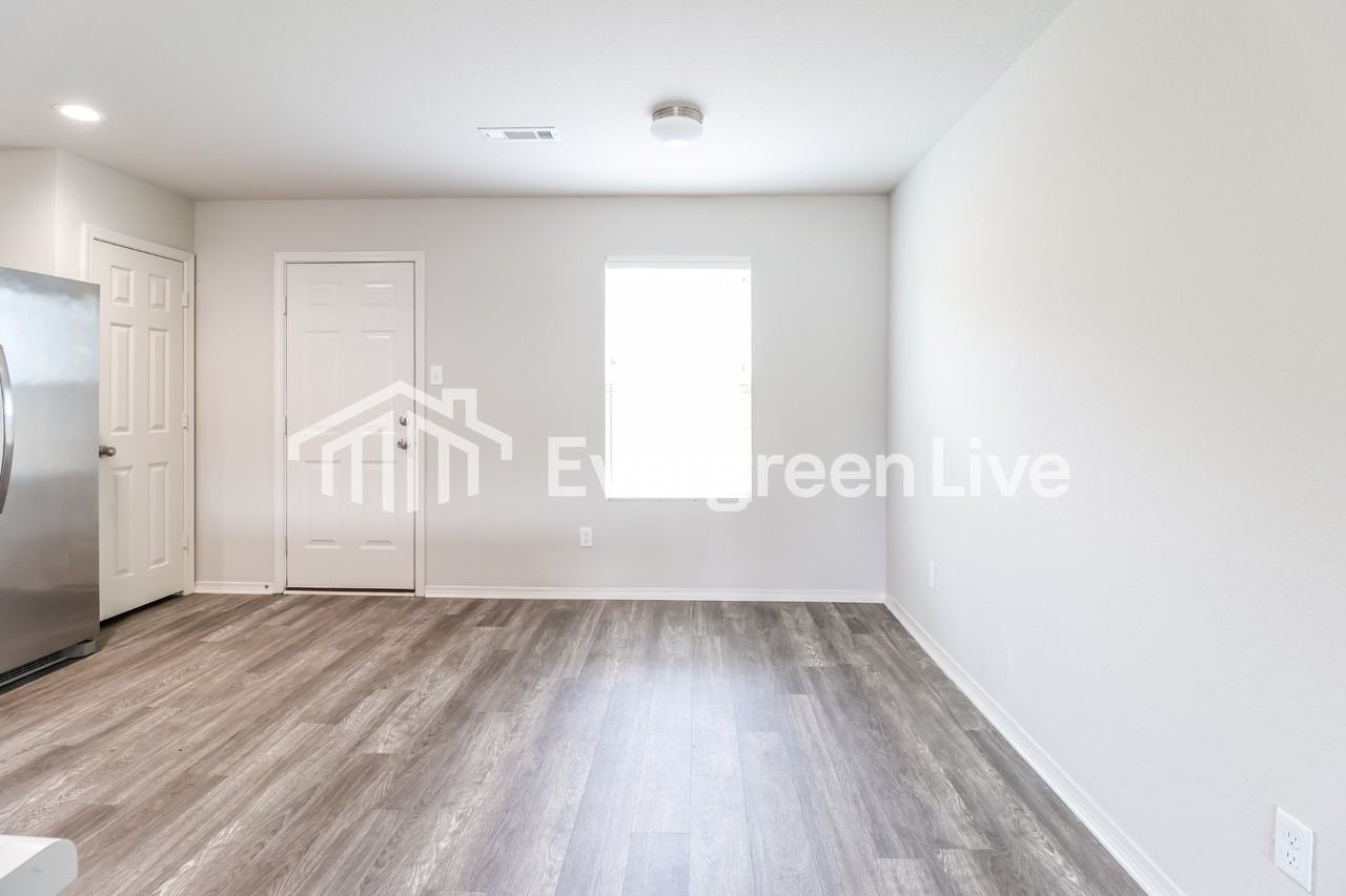 17 Dobbin Dr - Photo 3 of 15