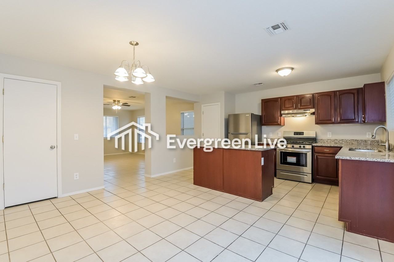 1581 E Balaton Pl - Photo 3 of 20