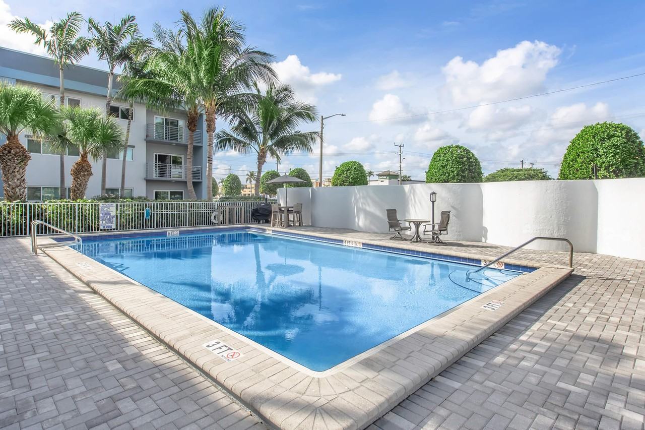 2500 Boca on Federal - Photo 7 of 50