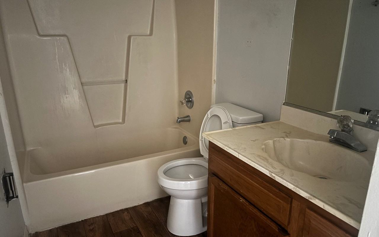 3782 Nw Archer St Apt 102 - Photo 6 of 9