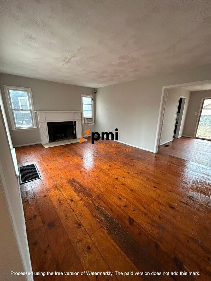 3612 N Gladstone Ave - Photo 2 of 13