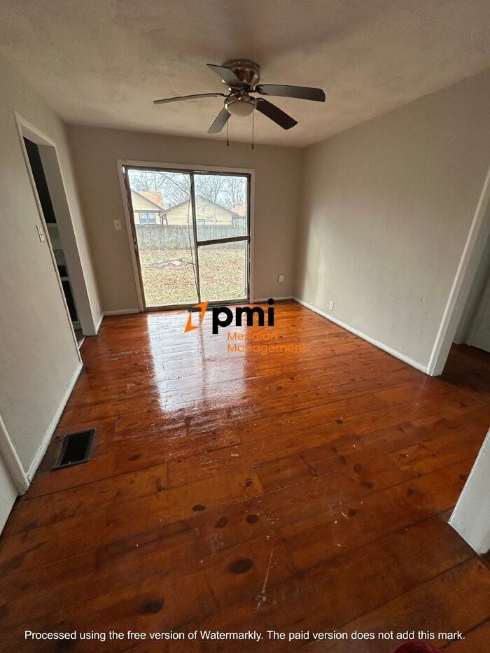 3612 N Gladstone Ave - Photo 3 of 13