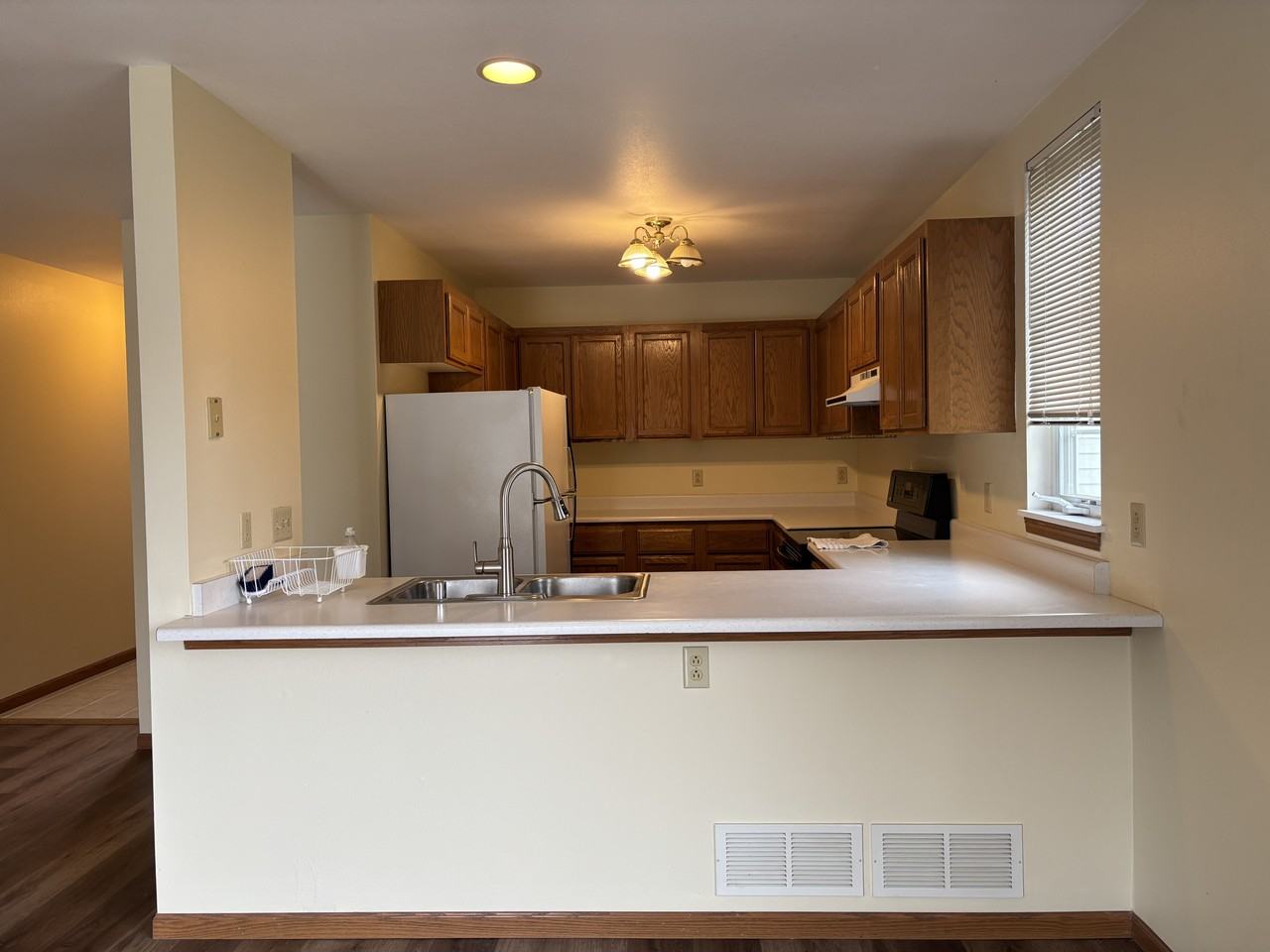 756 Saint John St #756 - Photo 7 of 25