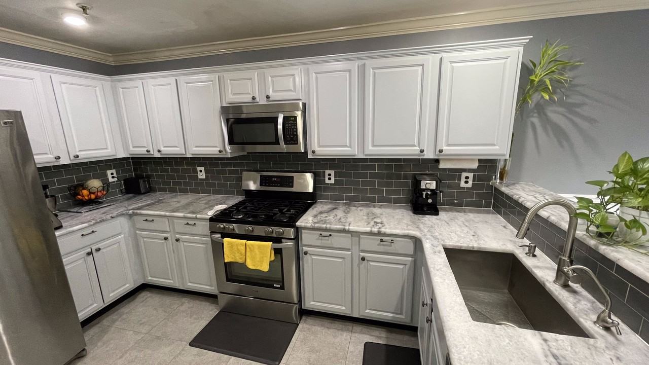 1016 Shadowlawn Dr #1016 - Photo 3 of 20