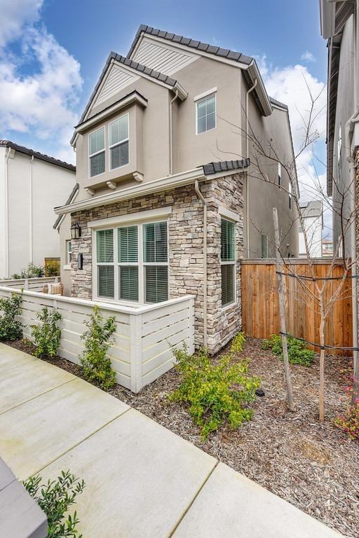2355 Jay King Walk #NA - Photo 2 of 27