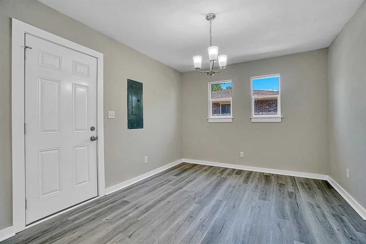 100 Sw 45th St #NA - Photo 5 of 25