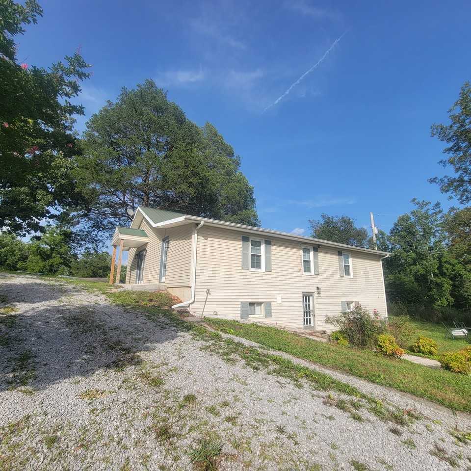 192 Elm Grove Rd #NA - Photo 2 of 17