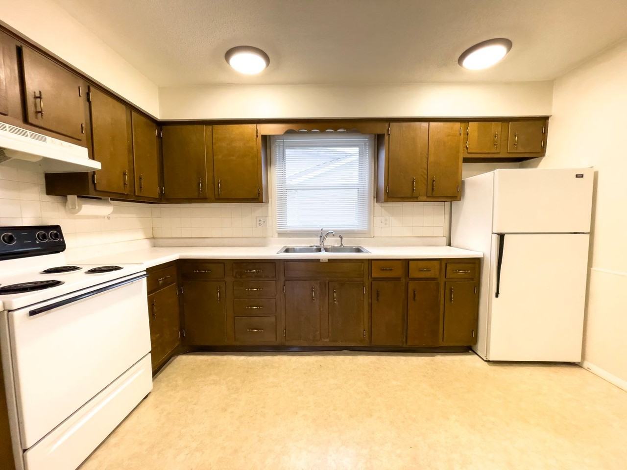 Your Next Home in the Heart of Yorktown Schools - Photo 7 of 37