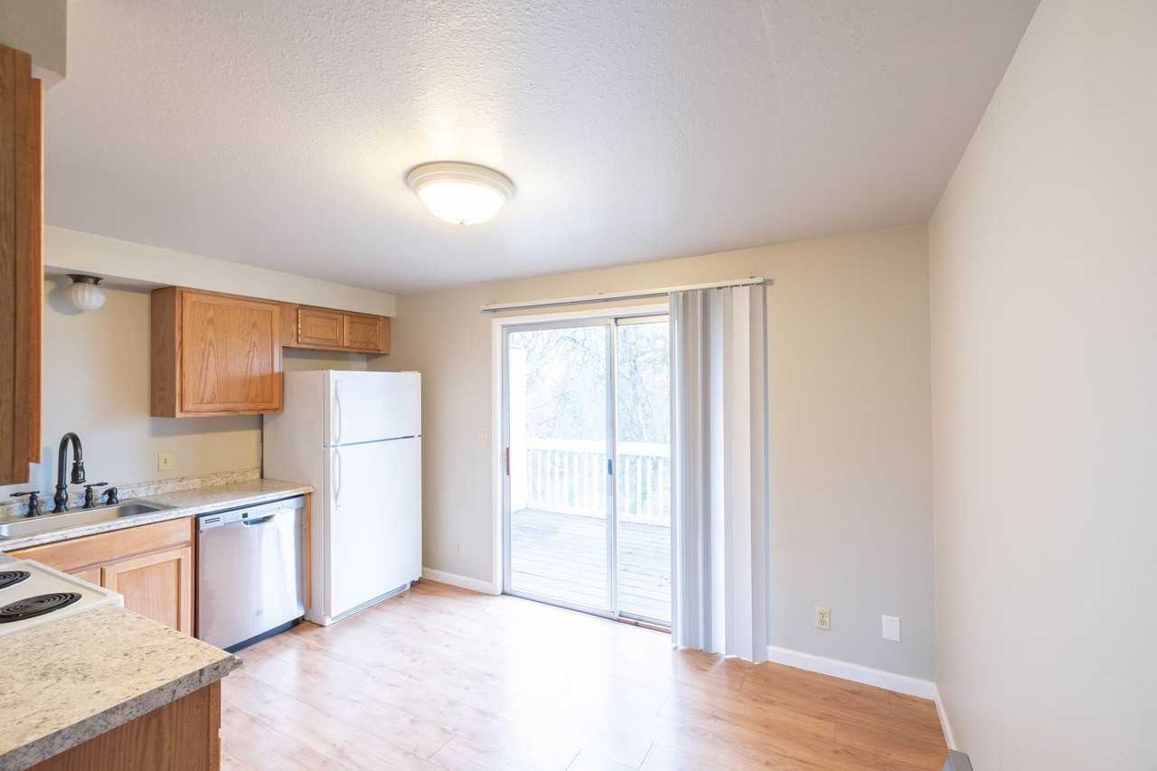 177 W C St #8 - Photo 6 of 22