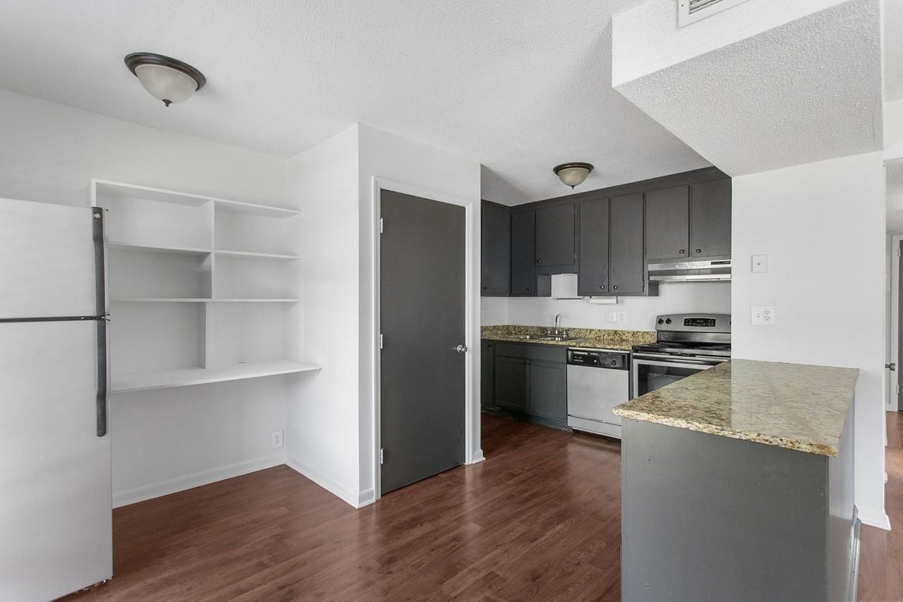 Carolisa - Photo 2 of 50