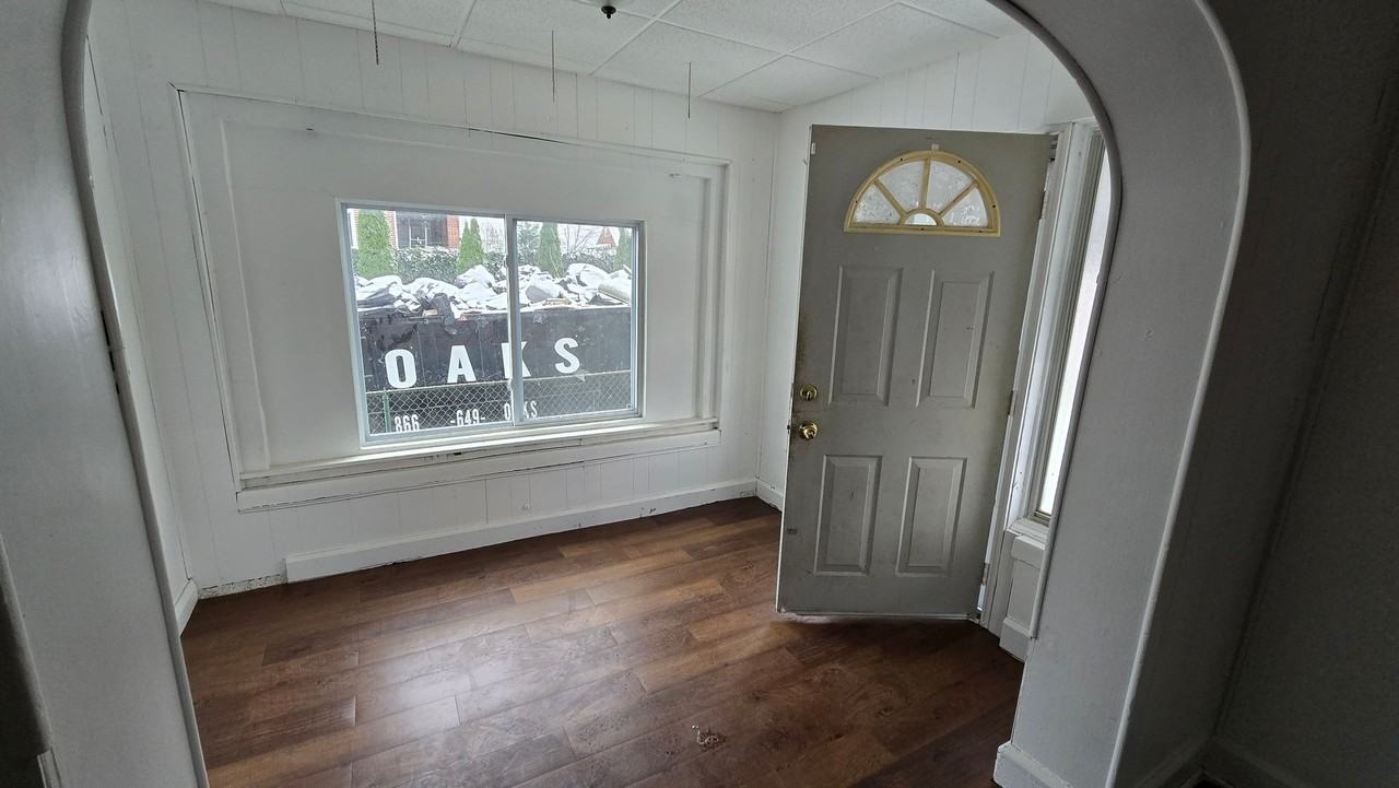 1017 Wool St - Photo 3 of 27