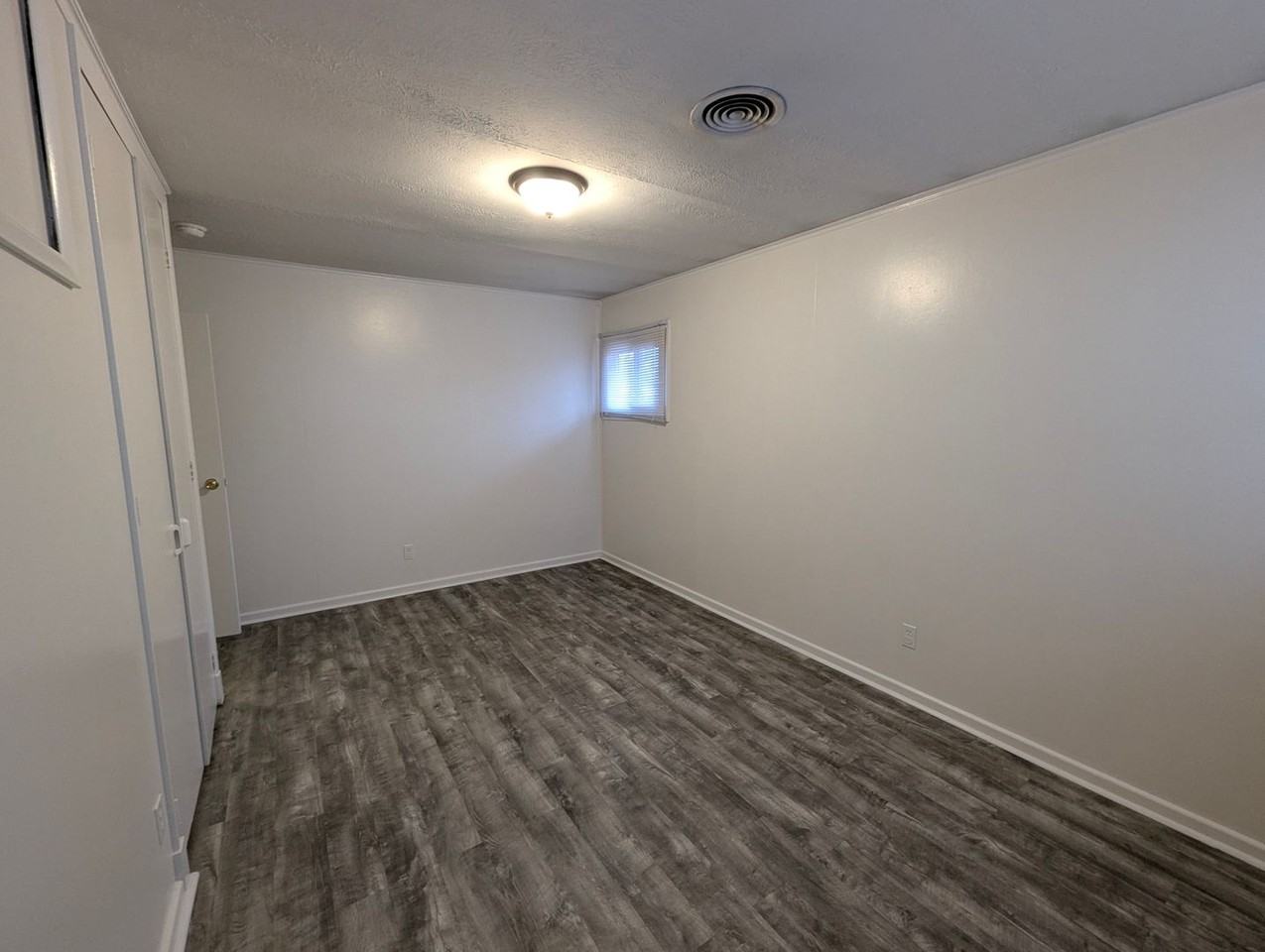 308 Marian Dr - Photo 2 of 7