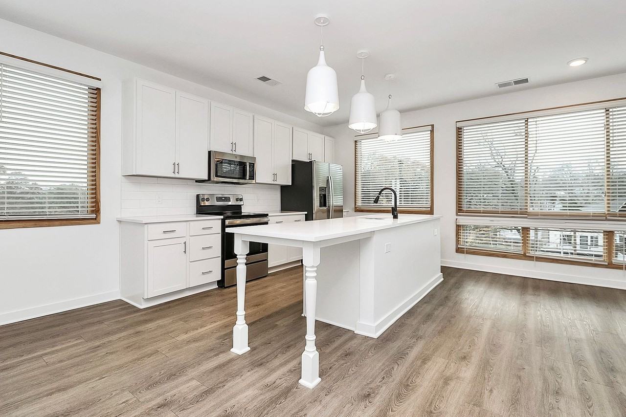 1115 Seigle Ave - Photo 5 of 23