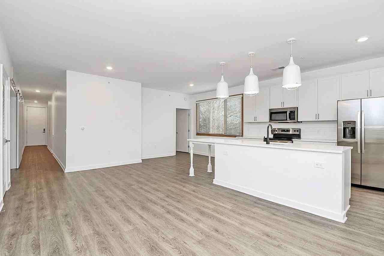 1115 Seigle Ave - Photo 7 of 23