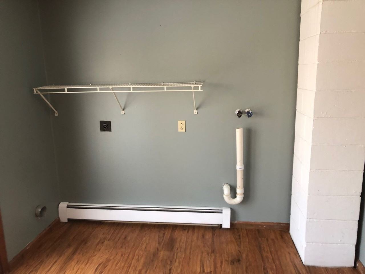 8 Willow St - Photo 3 of 7