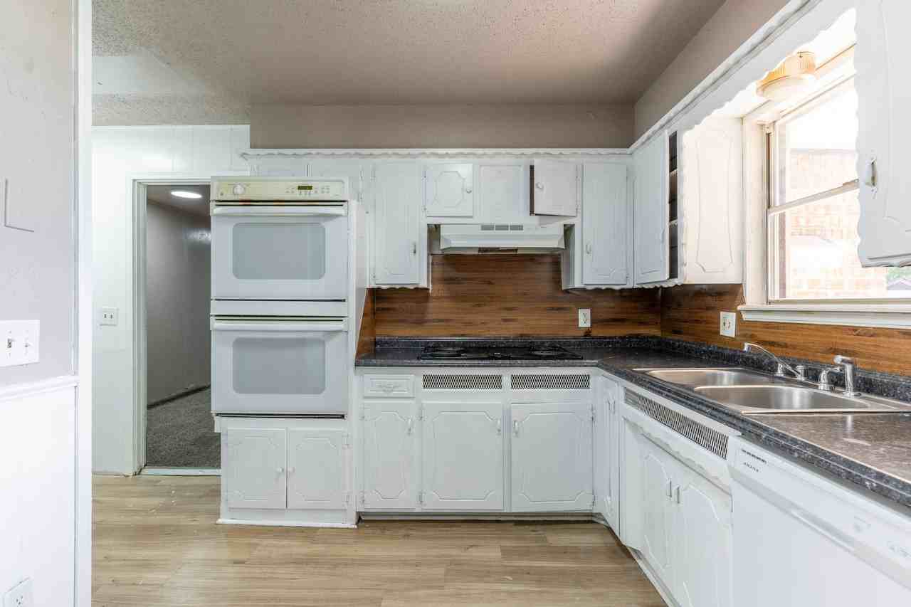 1421 Shalimar Dr - Photo 5 of 20