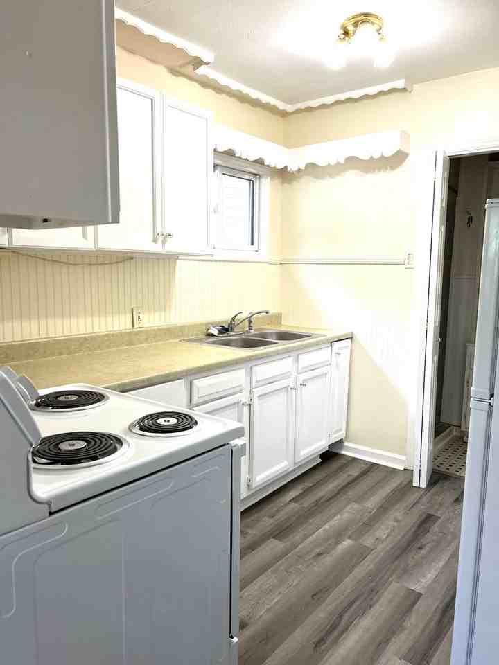 23 Cottage Dr - Photo 5 of 10