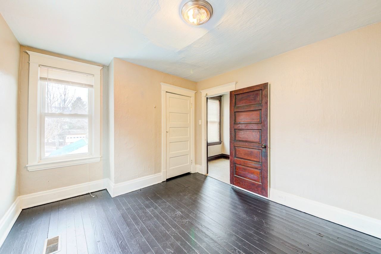 2407 Salisbury St - Photo 6 of 29