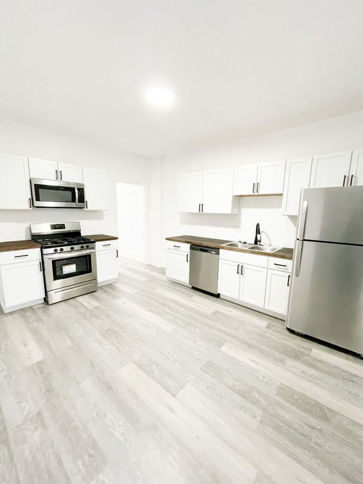 949 Freeland St - Photo 4 of 25