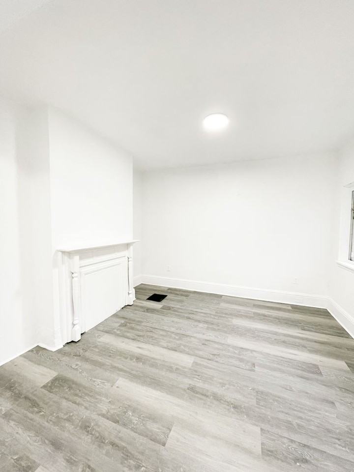 949 Freeland St - Photo 6 of 25