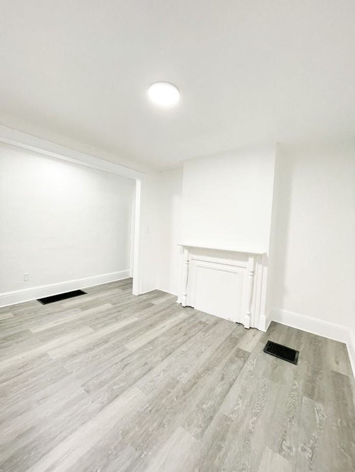 949 Freeland St - Photo 7 of 25